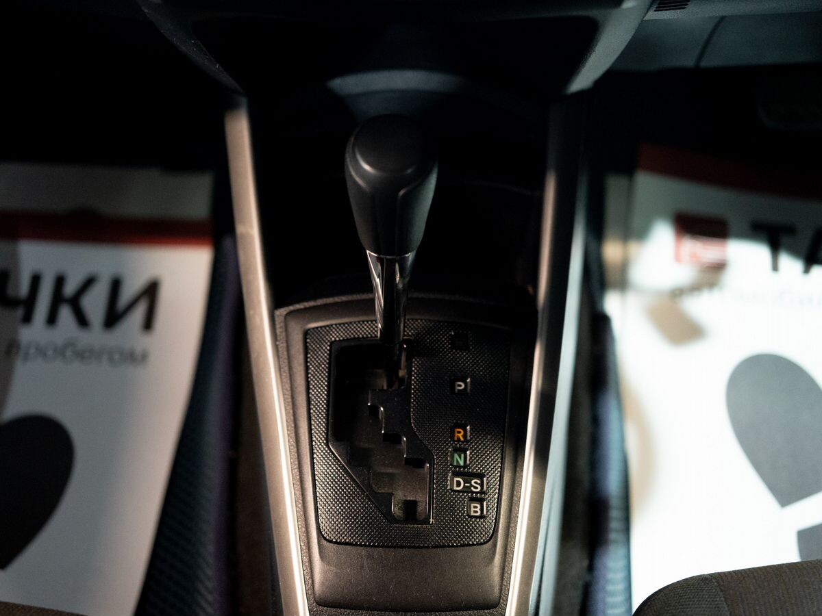 Toyota Corolla 2016 - фото автомобиля