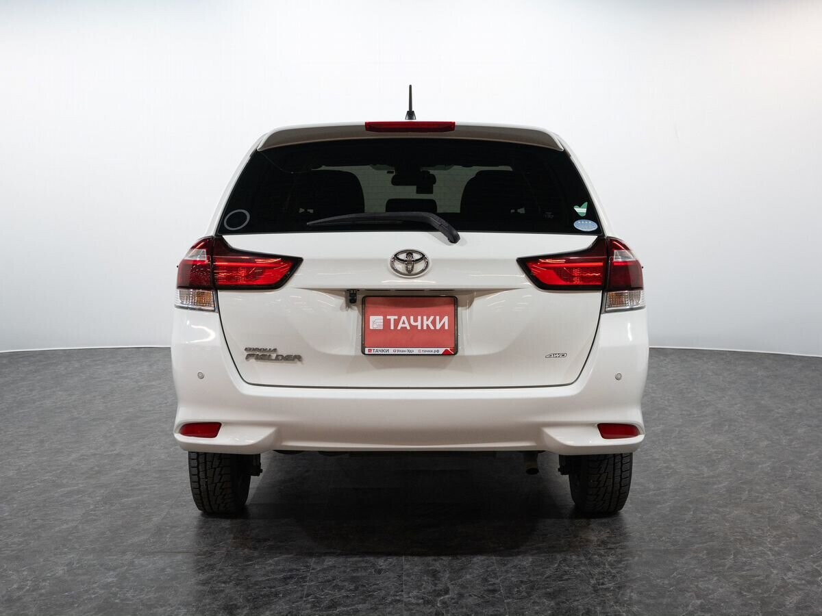 Toyota Corolla 2016 - фото автомобиля