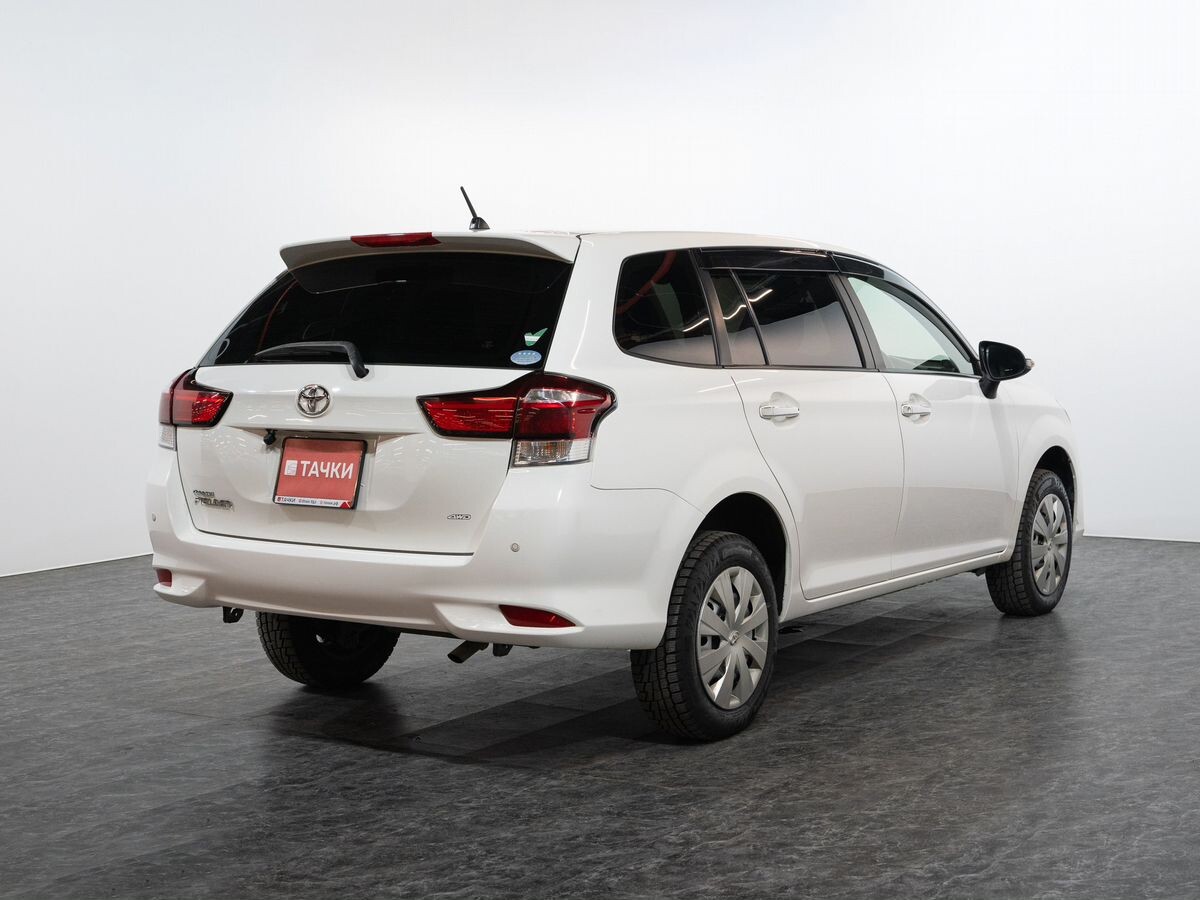 Toyota Corolla 2016 - фото автомобиля