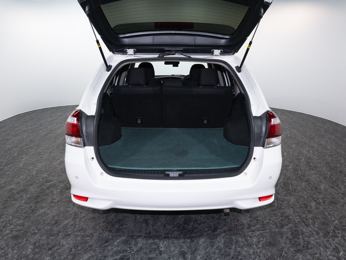 Toyota Corolla 2016 - фото автомобиля