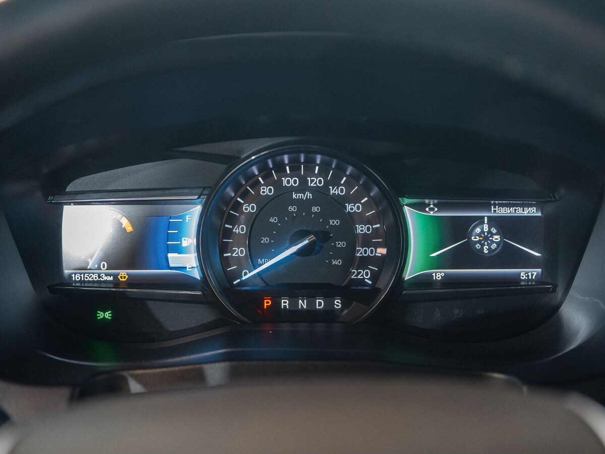 Ford Explorer 2018 - фото автомобиля