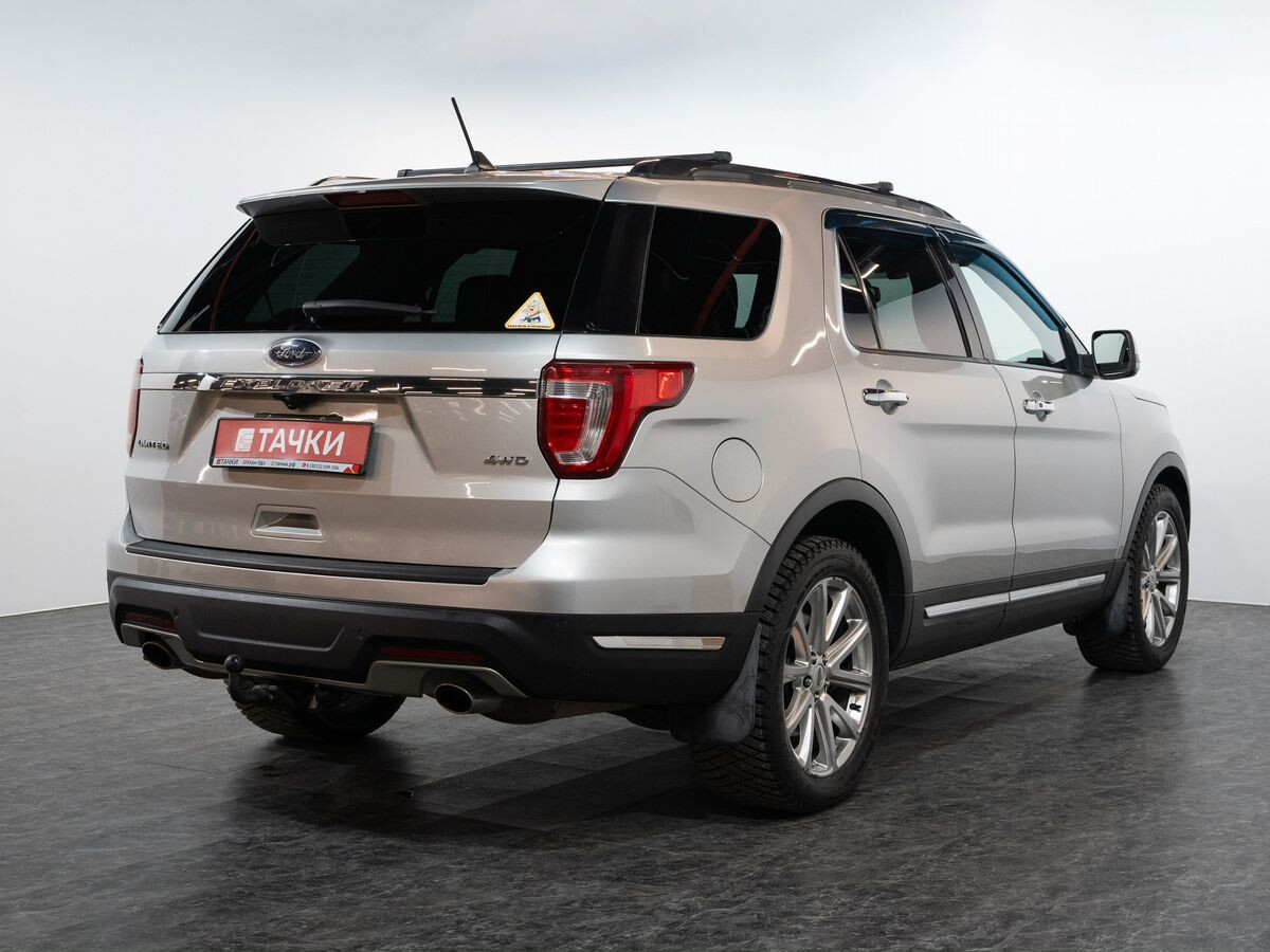 Ford Explorer 2018 - фото автомобиля