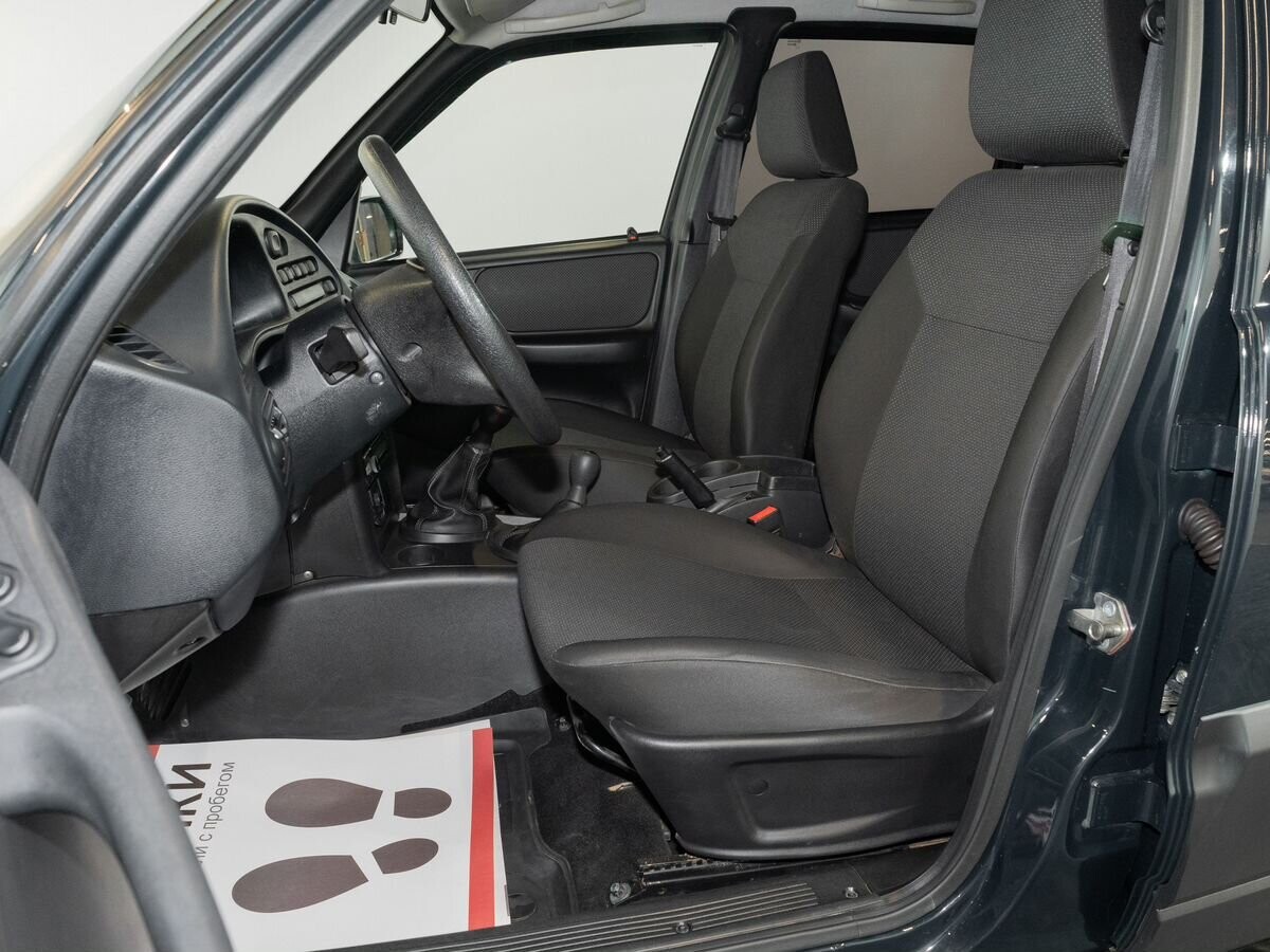 Lada (ВАЗ) Niva Travel 2024 - фото автомобиля