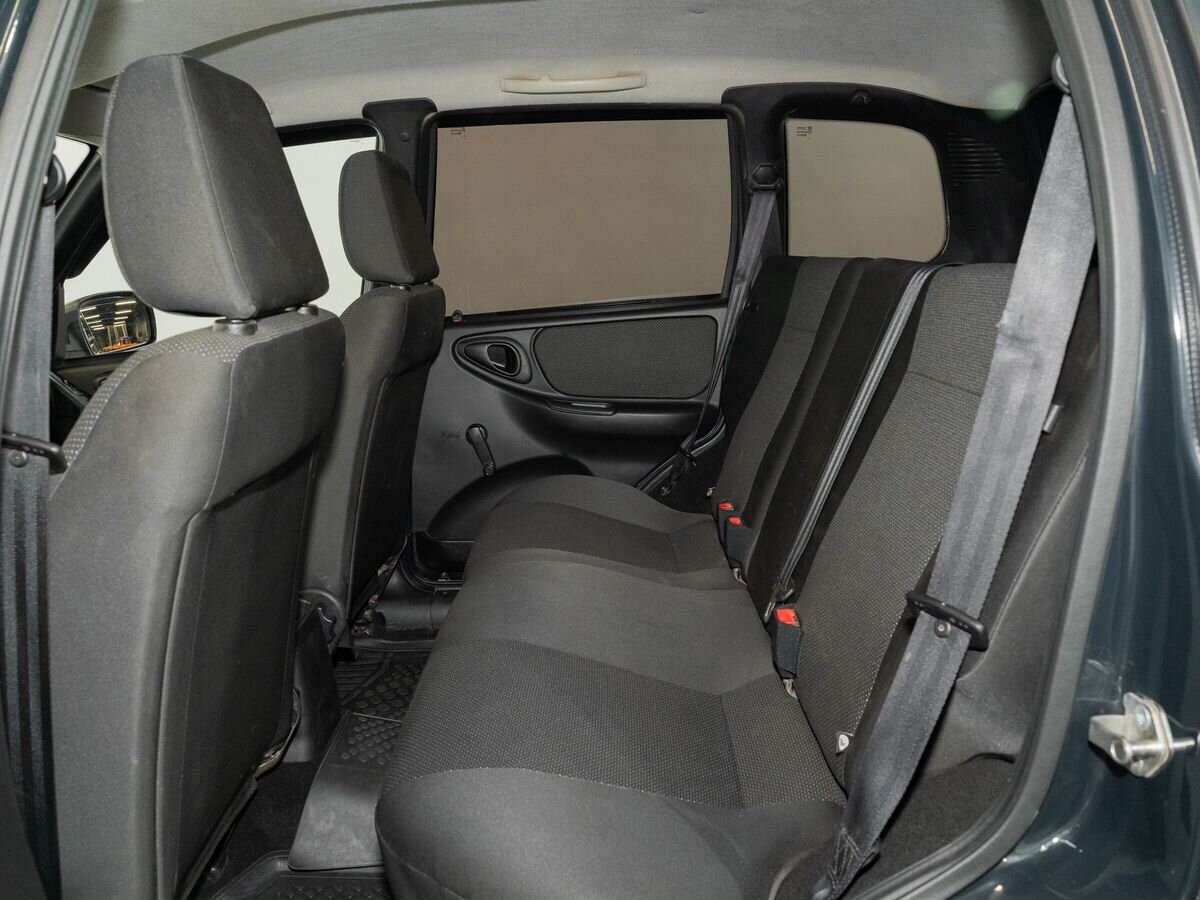 Lada (ВАЗ) Niva Travel 2024 - фото автомобиля