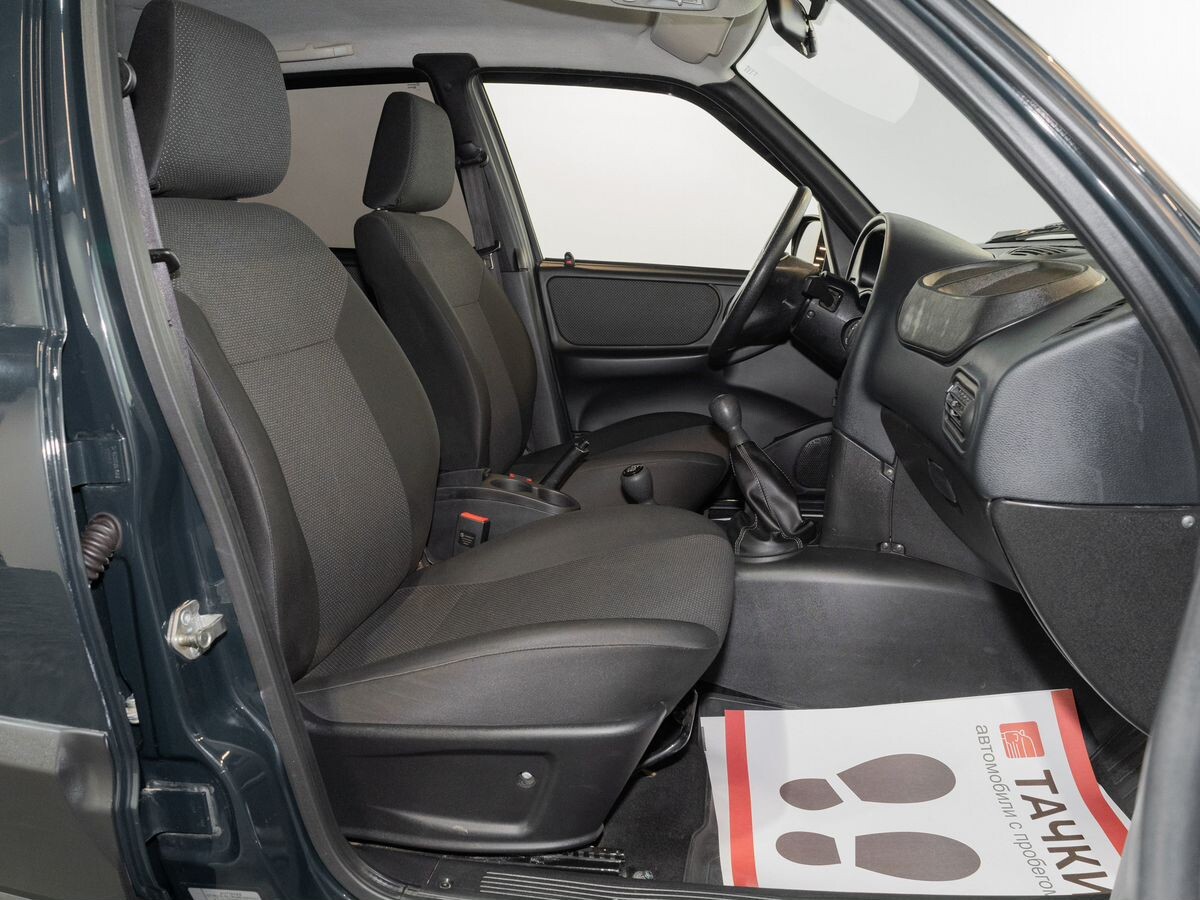 Lada (ВАЗ) Niva Travel 2024 - фото автомобиля