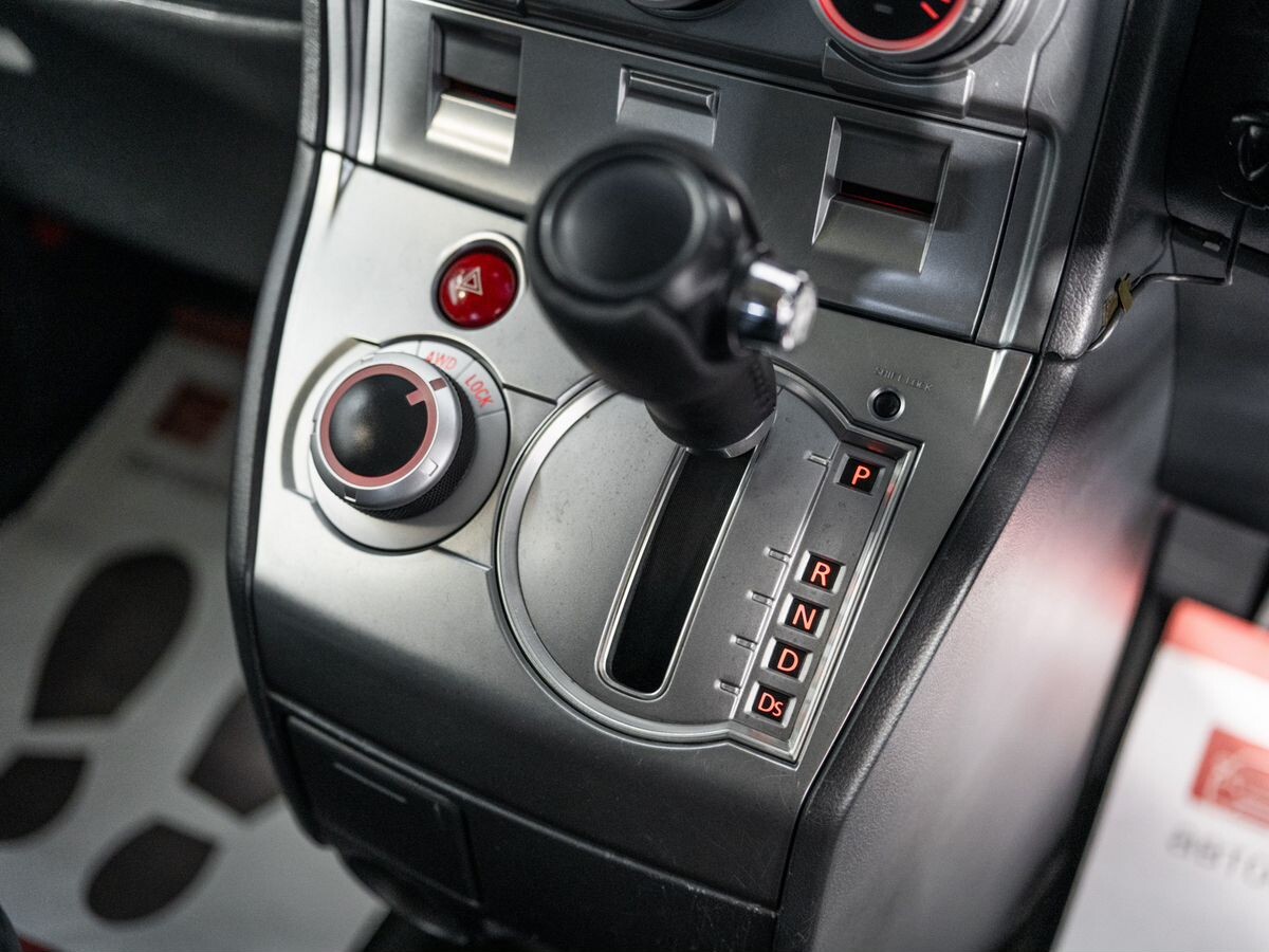 Mitsubishi Delica D:5 2007 - фото автомобиля