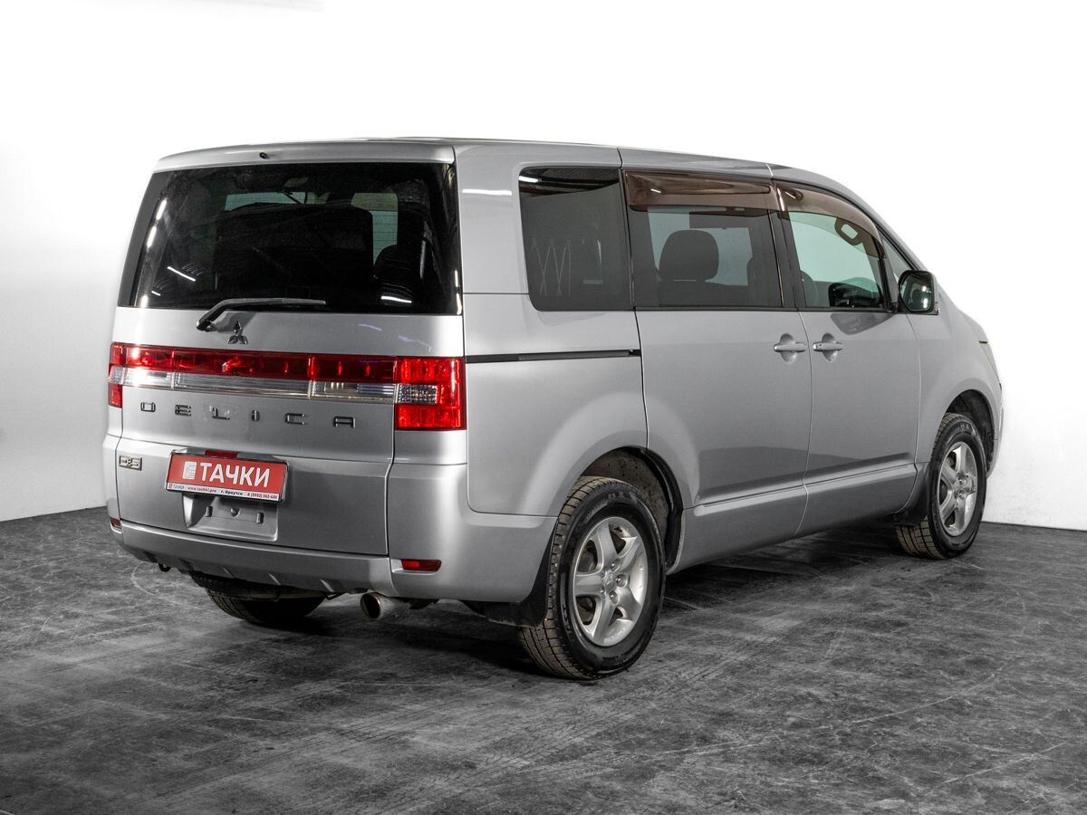 Mitsubishi Delica D:5 2007 - фото автомобиля