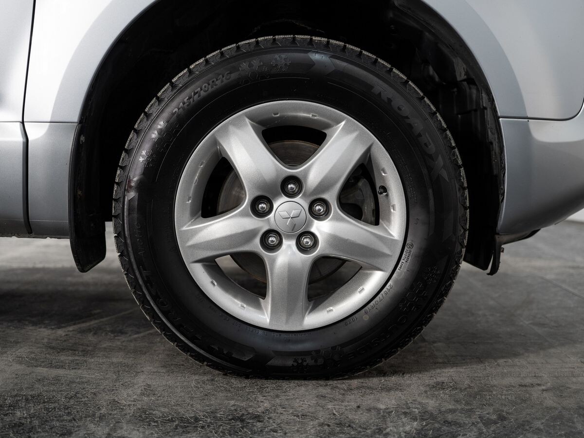 Mitsubishi Delica D:5 2007 - фото автомобиля