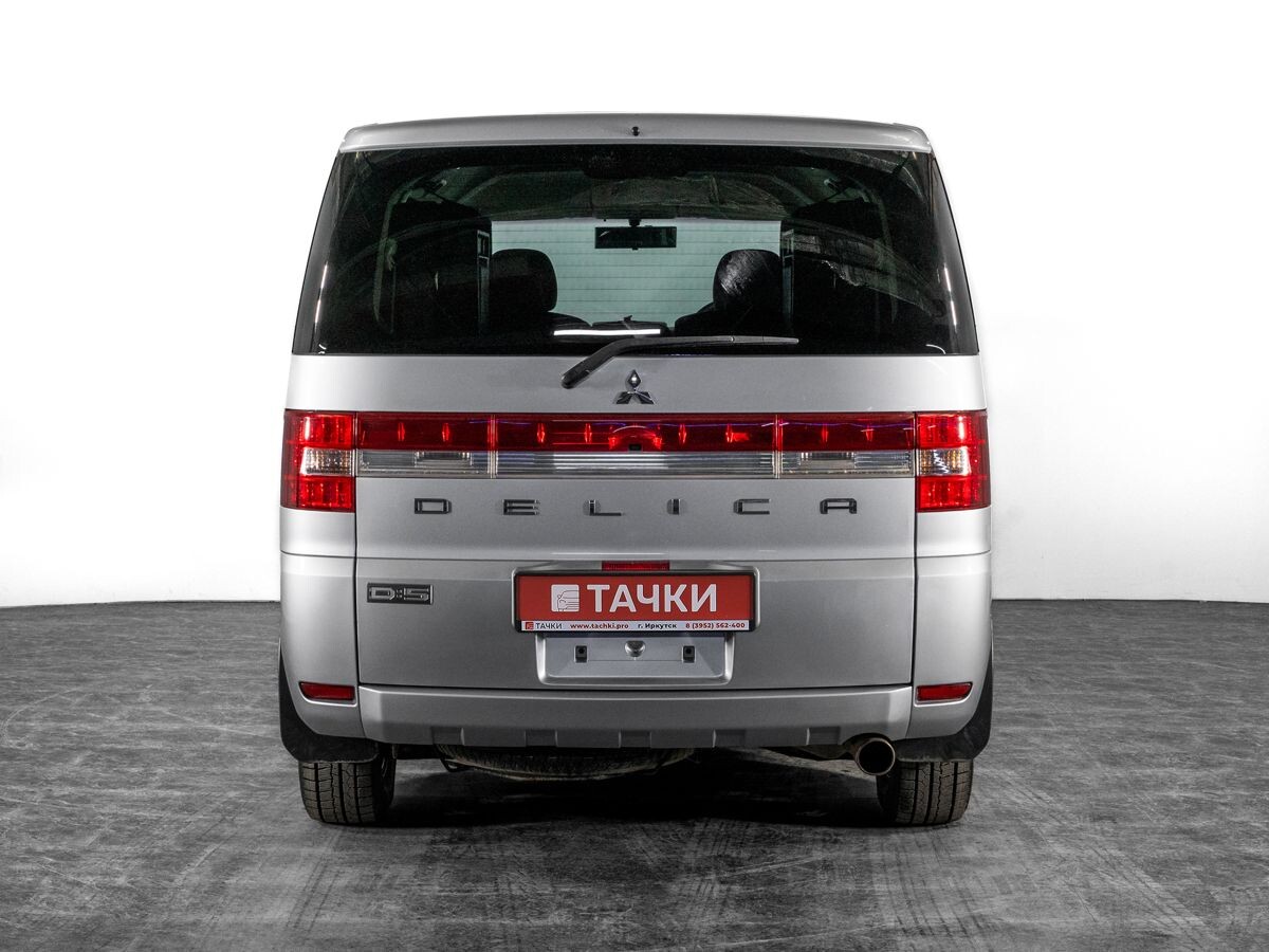 Mitsubishi Delica D:5 2007 - фото автомобиля
