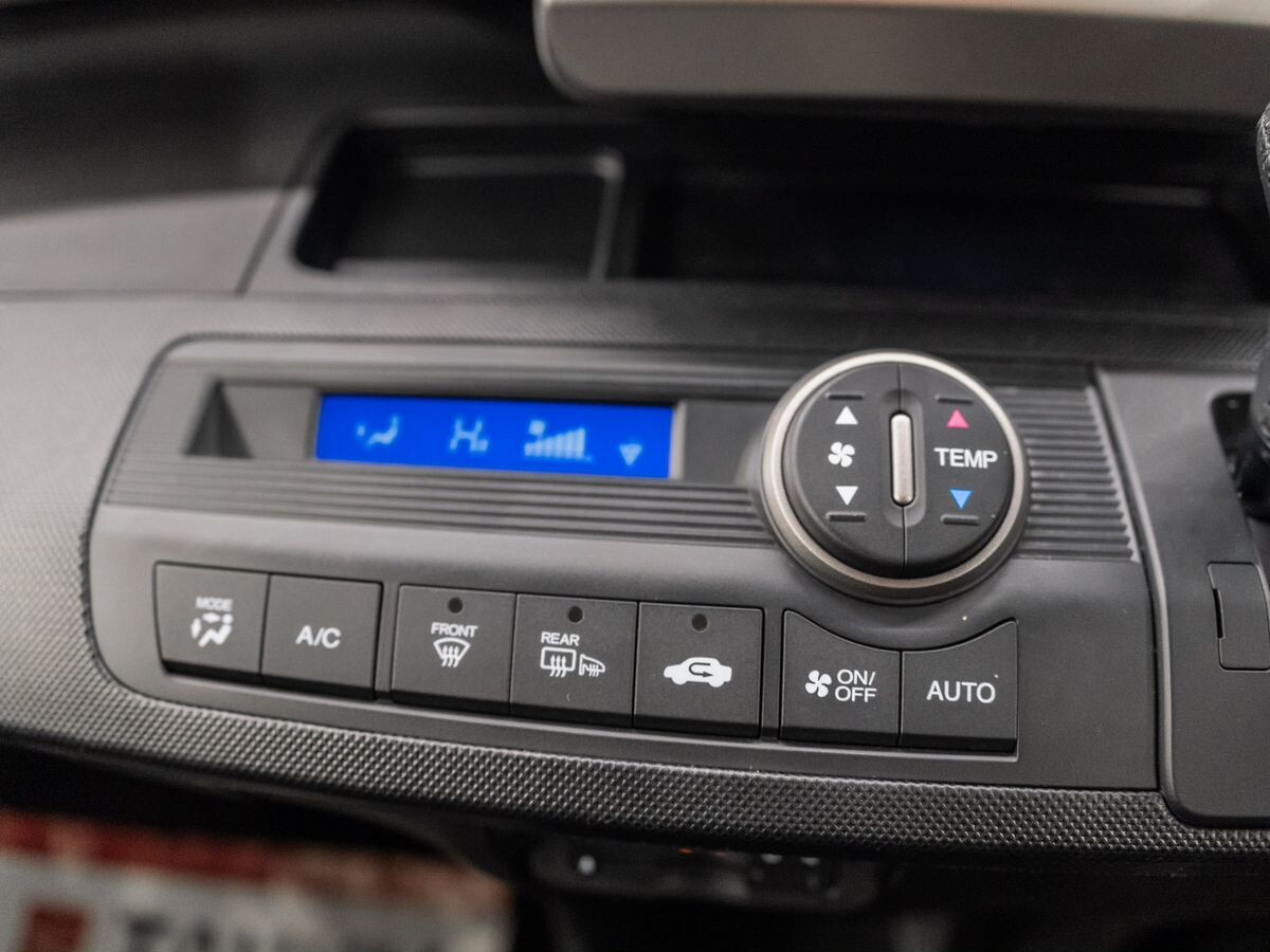 Honda Freed 2014 - фото автомобиля