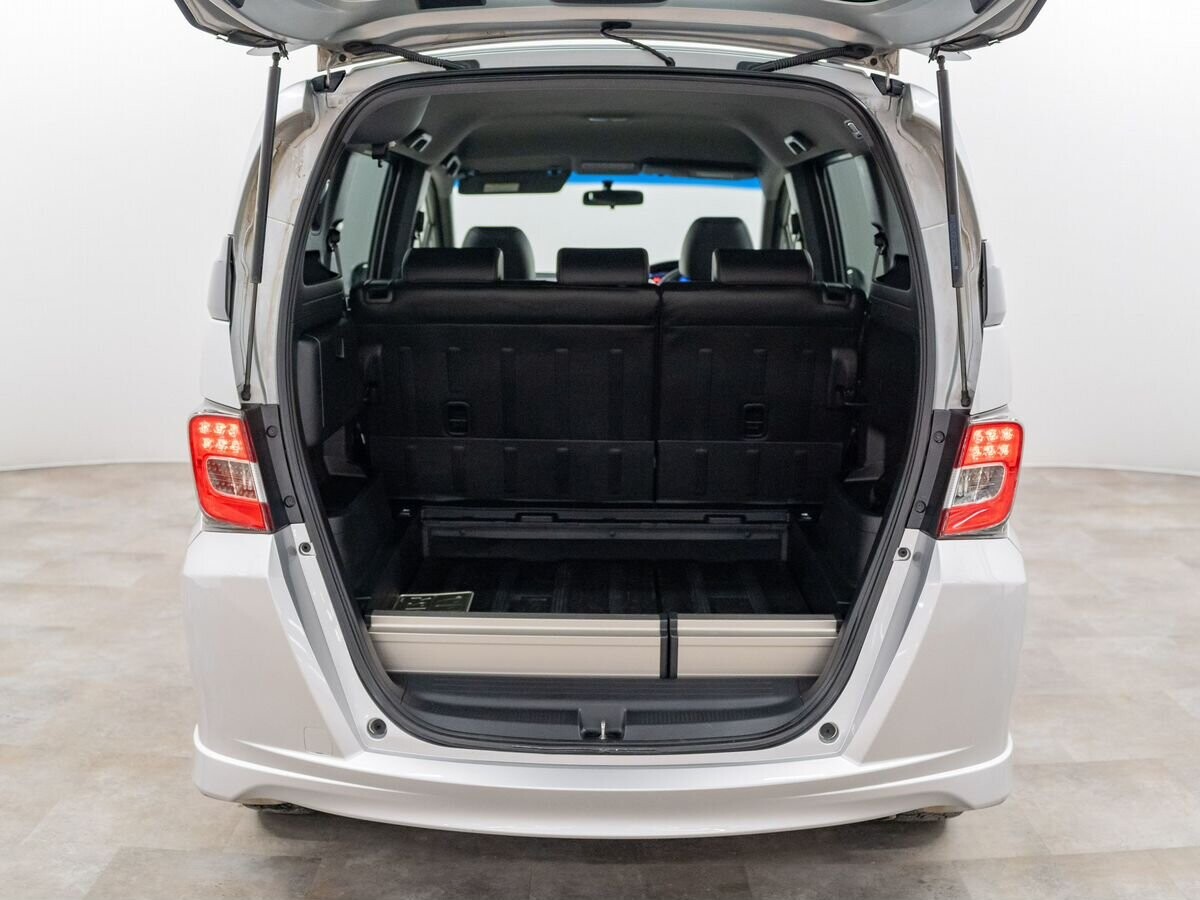 Honda Freed 2014 - фото автомобиля