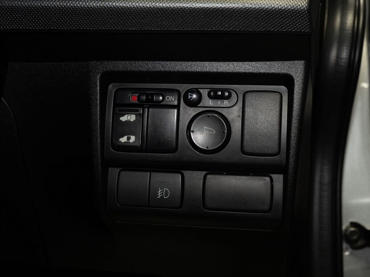 Honda Freed 2010 - фото автомобиля