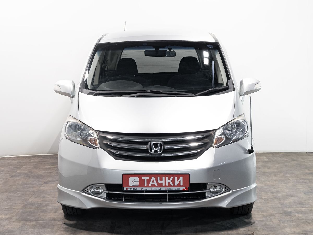 Honda Freed 2010 - фото автомобиля