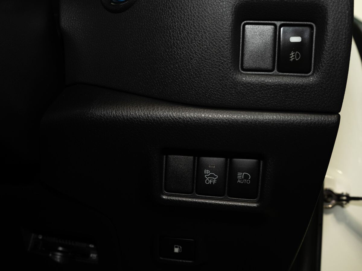 Toyota C-HR 2019 - фото автомобиля