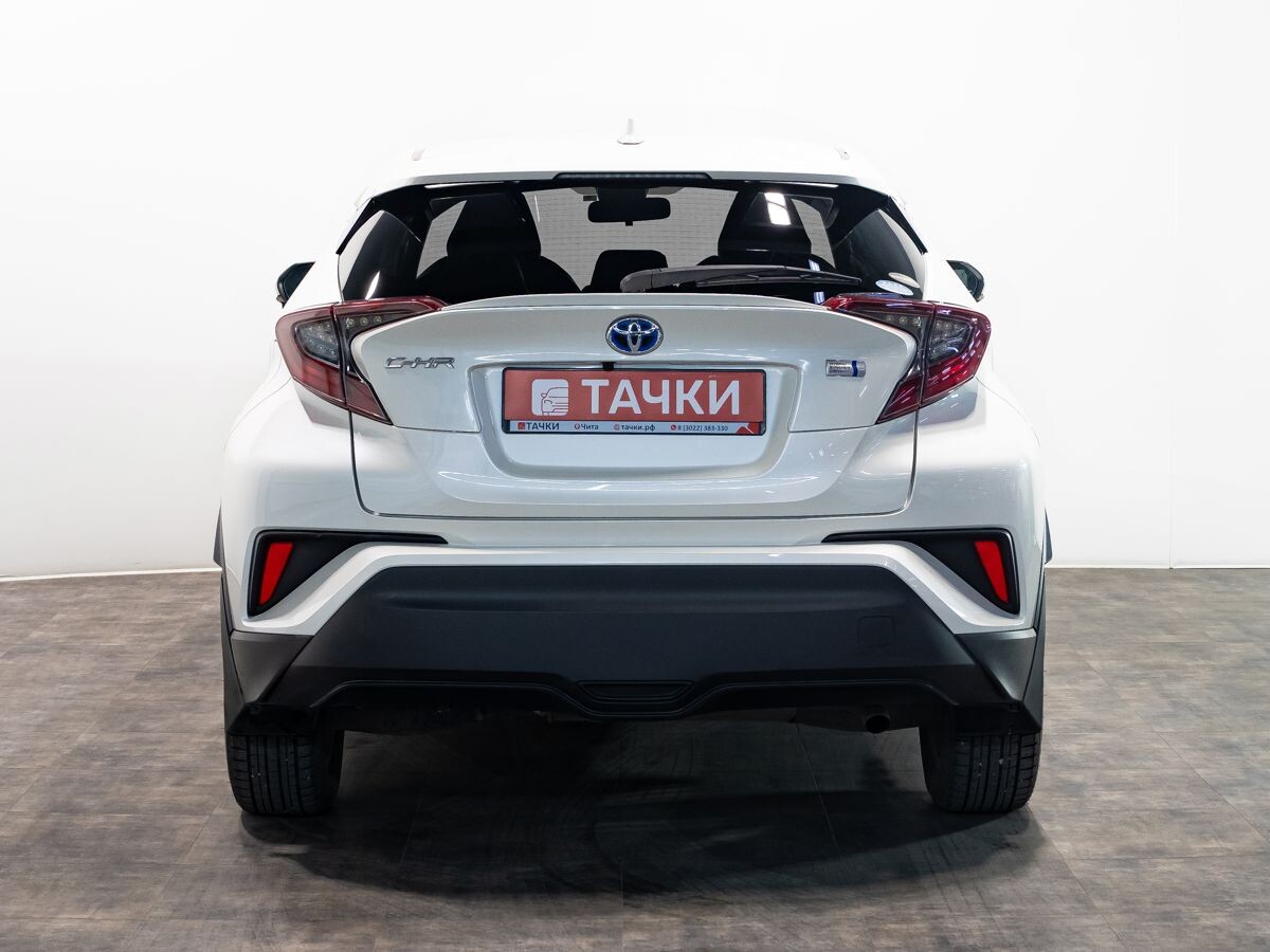 Toyota C-HR 2019 - фото автомобиля