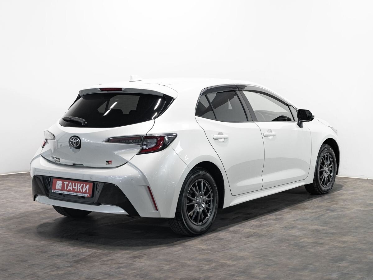 Toyota Corolla 2018 - фото автомобиля