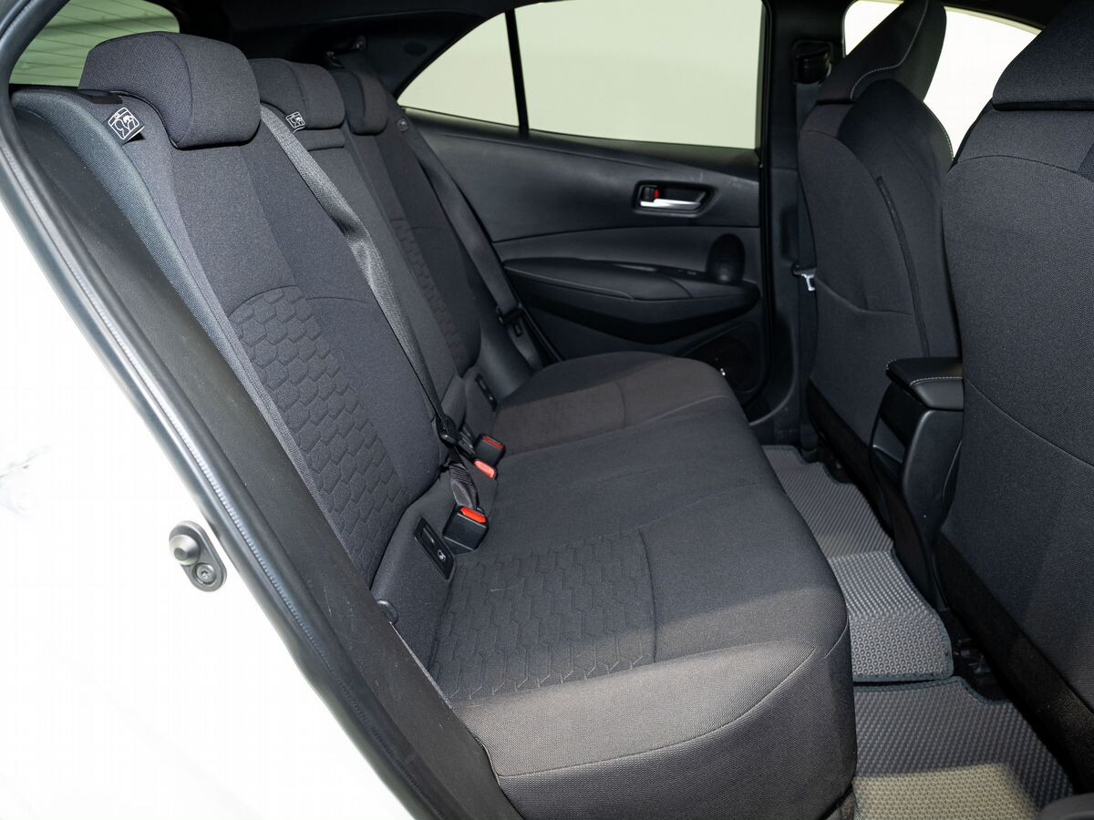 Toyota Corolla 2018 - фото автомобиля