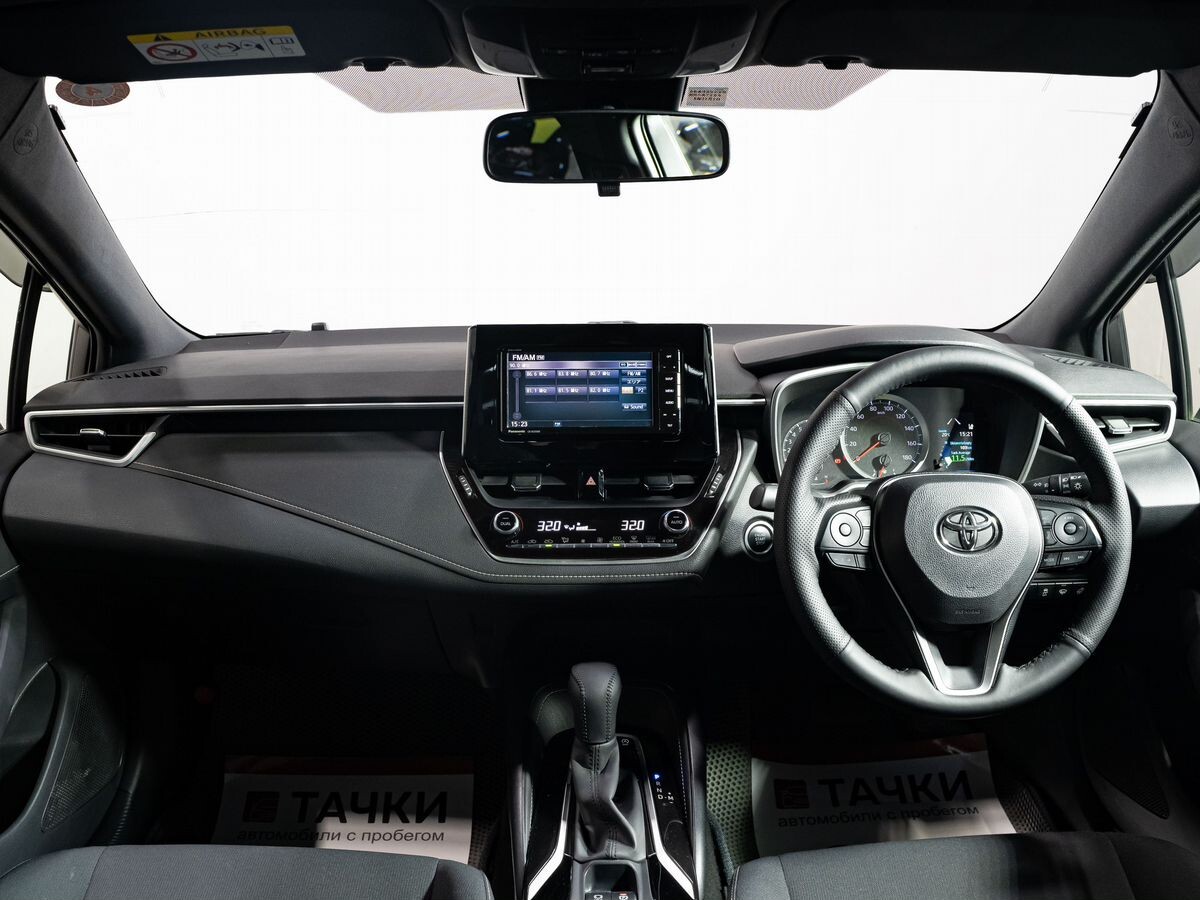 Toyota Corolla 2018 - фото автомобиля