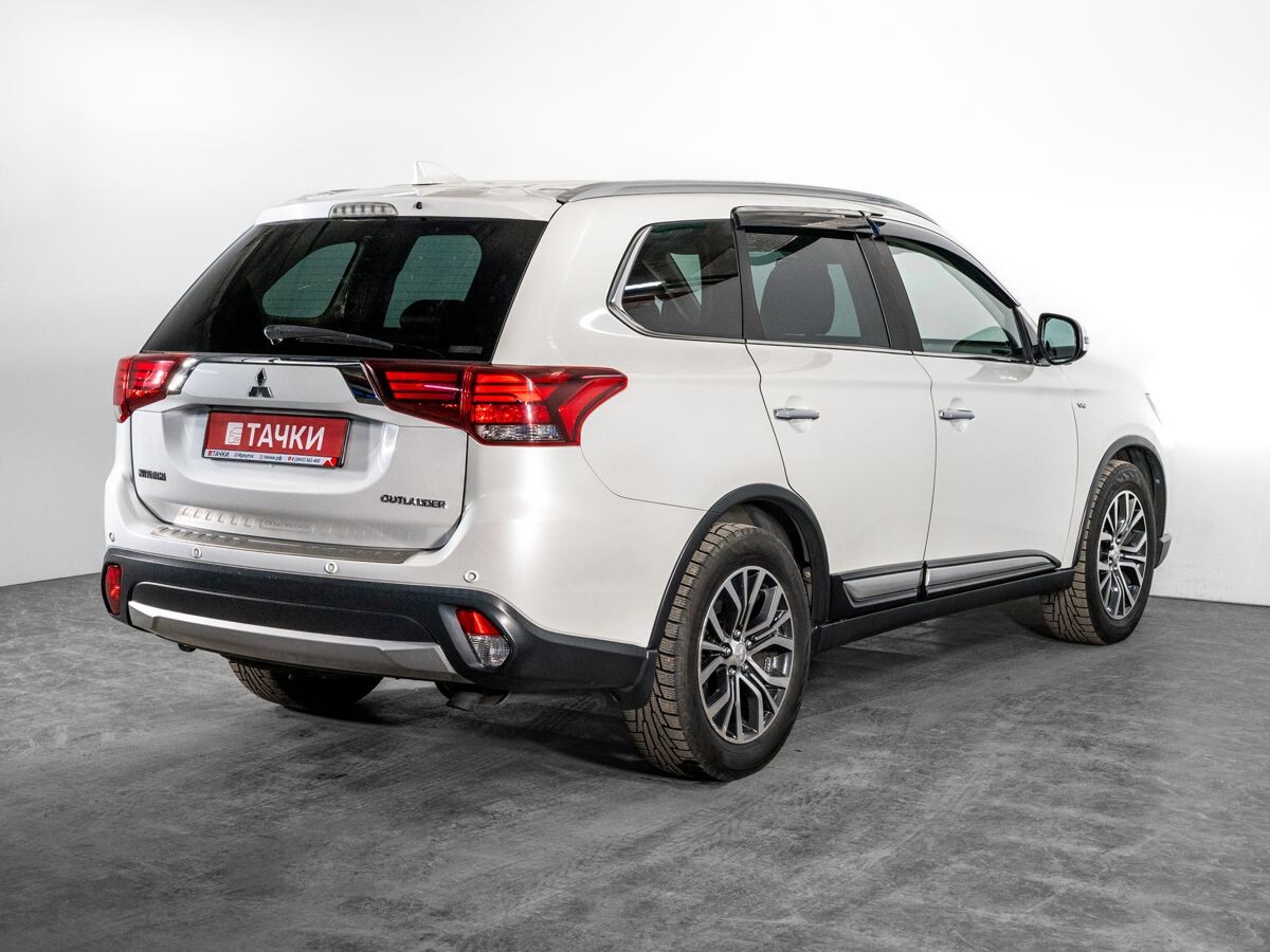Mitsubishi Outlander 2017 - фото автомобиля