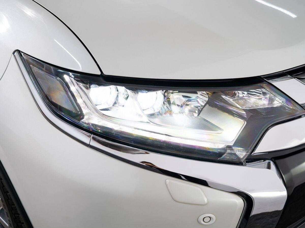 Mitsubishi Outlander 2017 - фото автомобиля