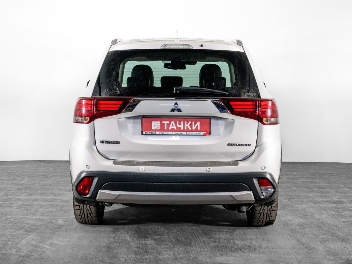 Mitsubishi Outlander 2017 - фото автомобиля