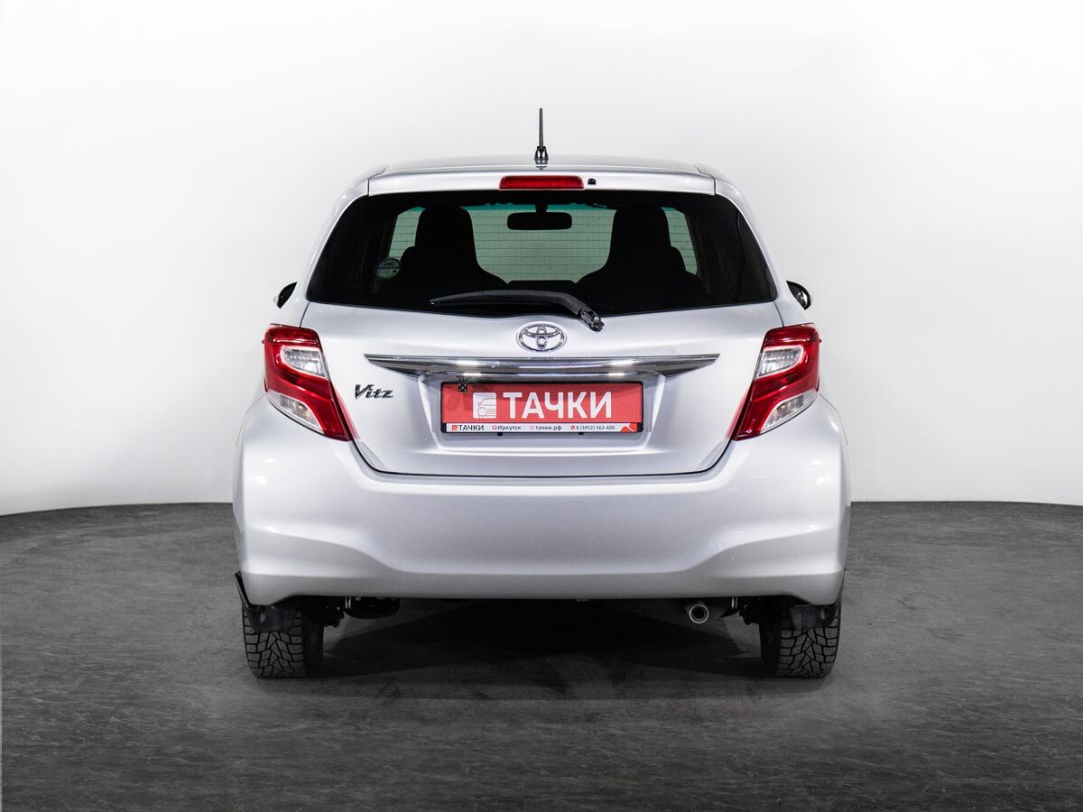 Toyota Vitz 2014 - фото автомобиля