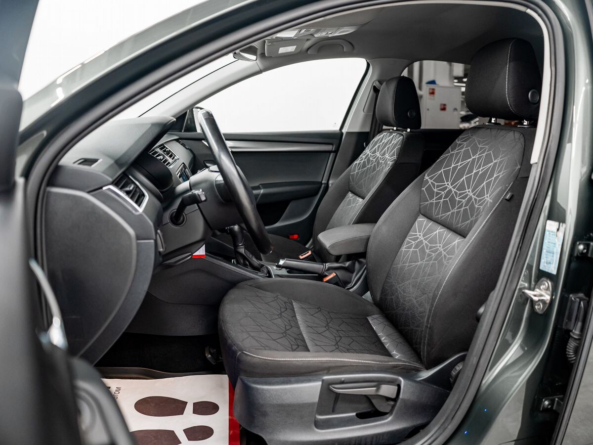 Skoda Octavia 2020 - фото автомобиля