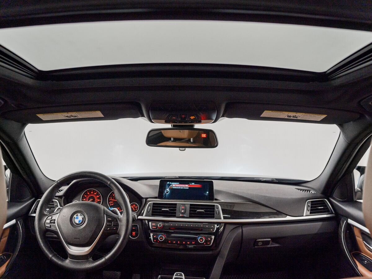 BMW 3 серии 2016 - фото автомобиля