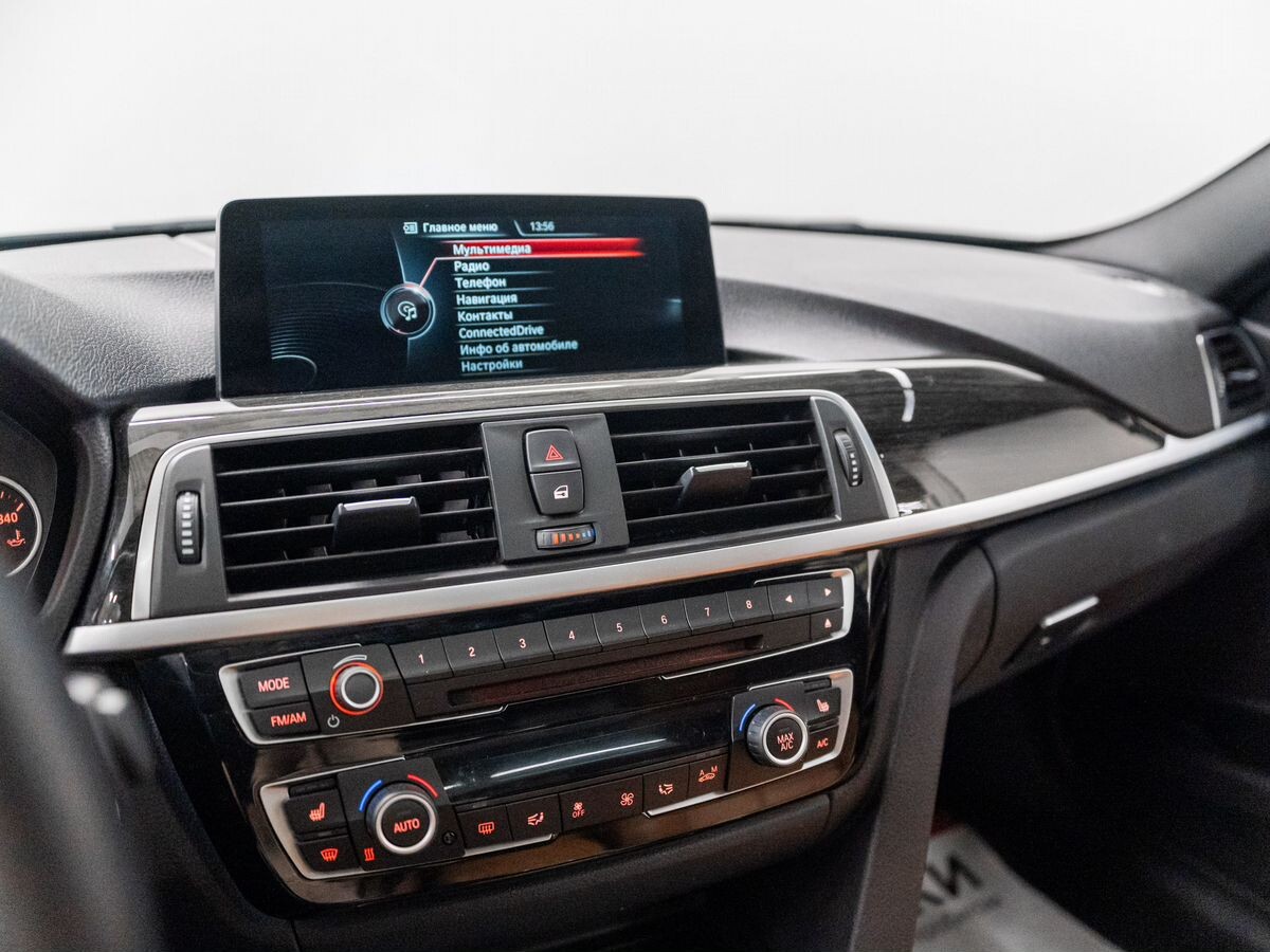 BMW 3 серии 2016 - фото автомобиля