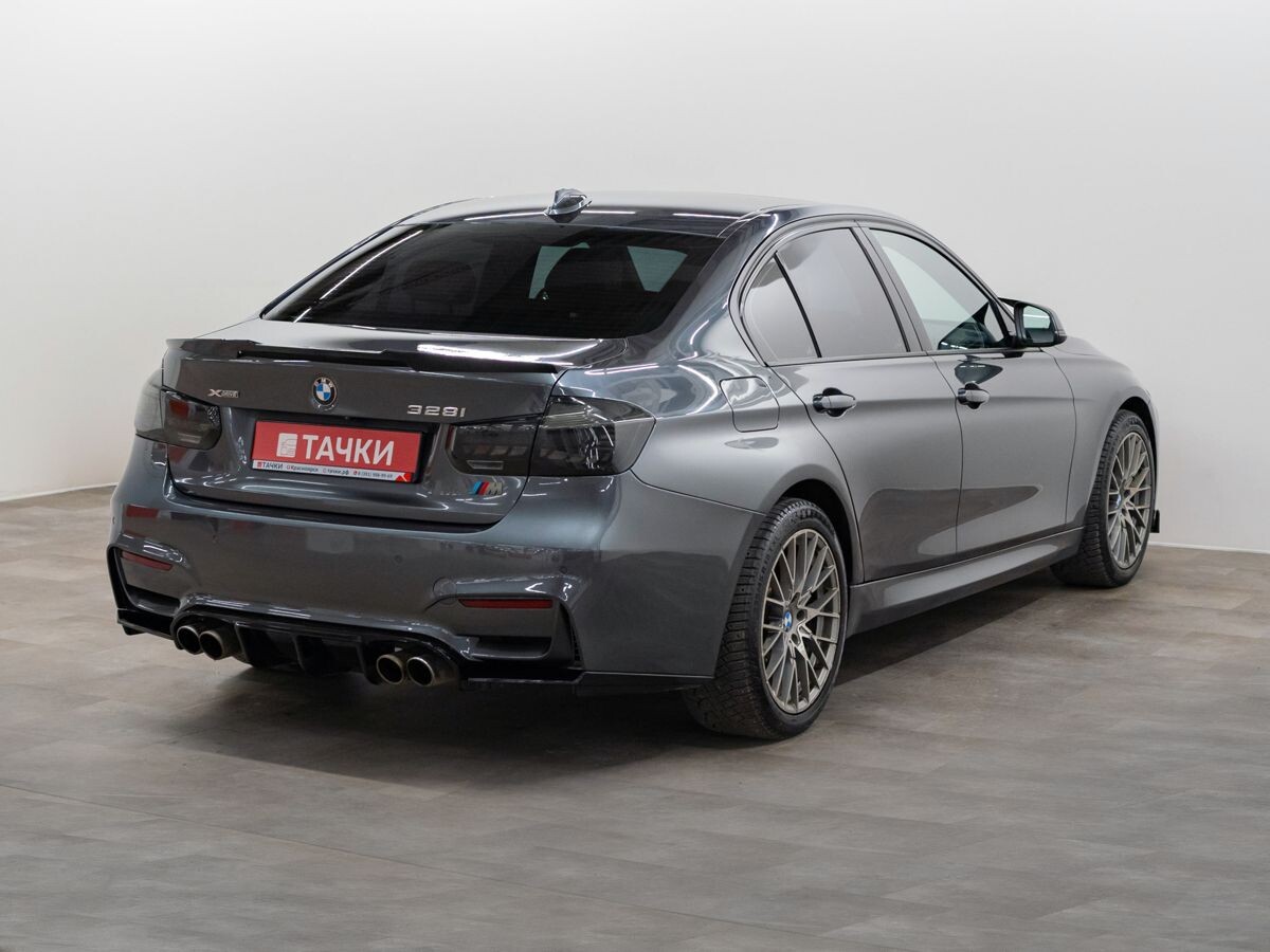 BMW 3 серии 2016 - фото автомобиля