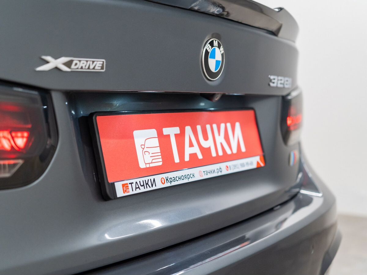 BMW 3 серии 2016 - фото автомобиля