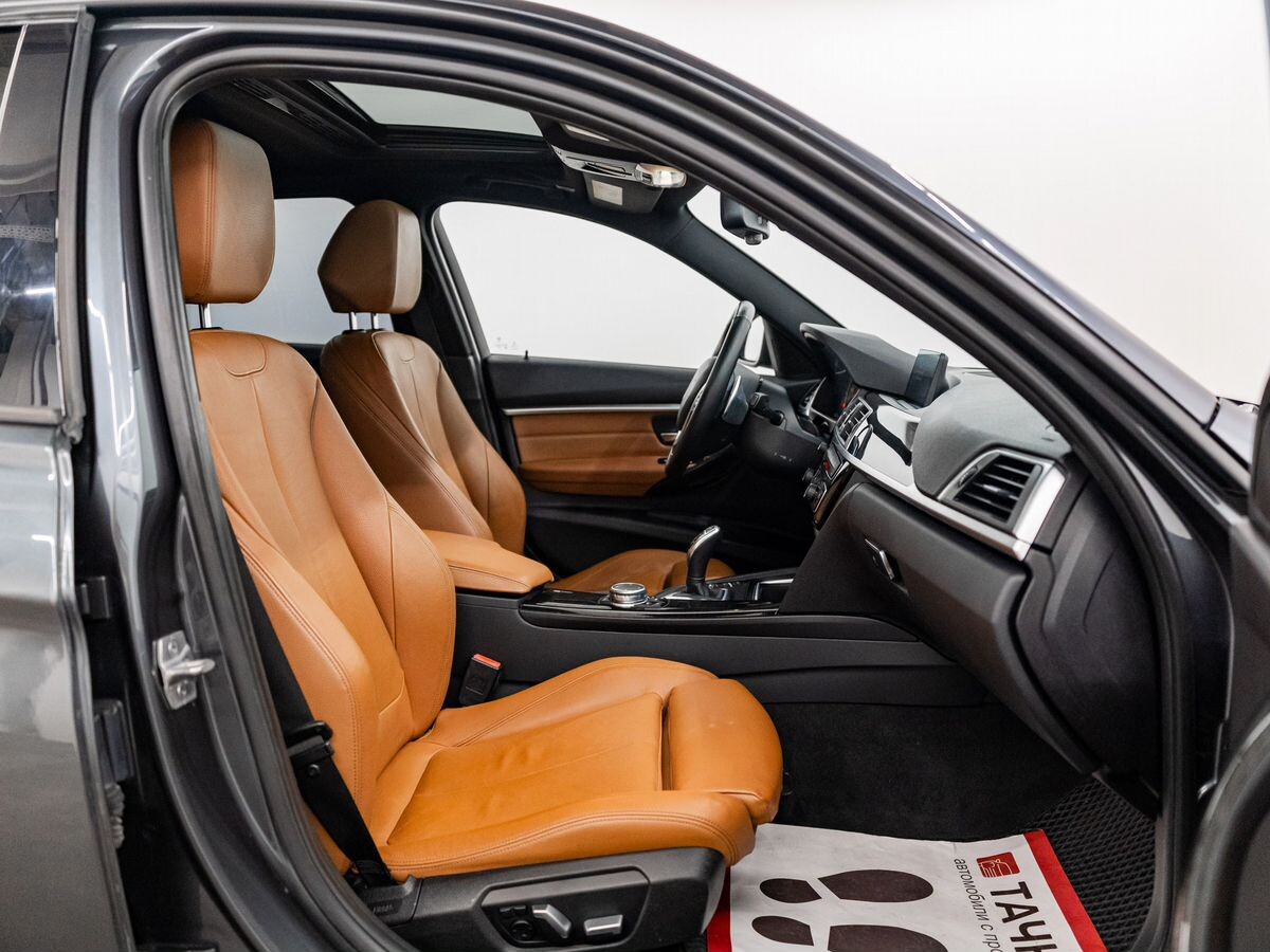 BMW 3 серии 2016 - фото автомобиля