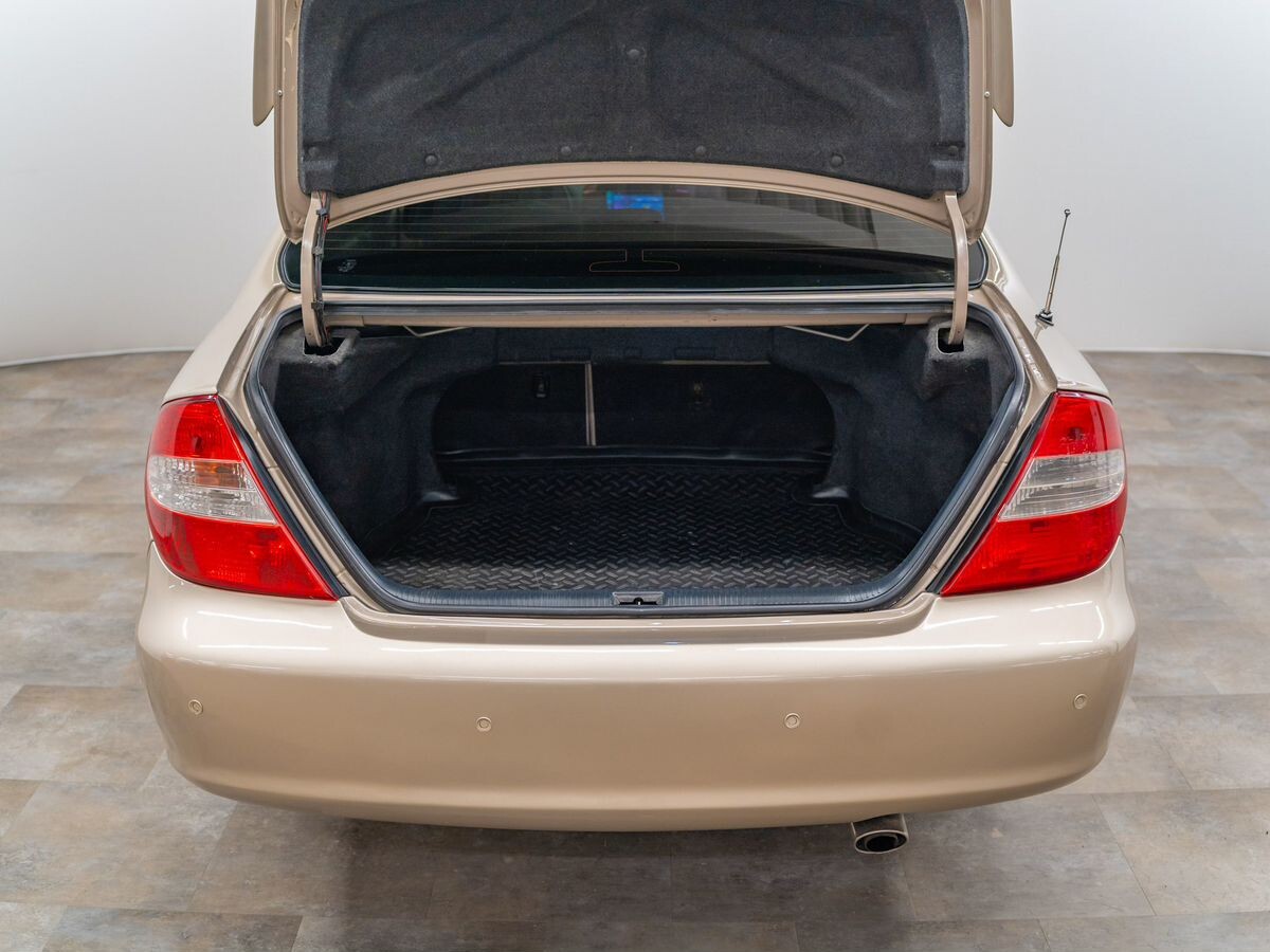 Toyota Camry 2003 - фото автомобиля