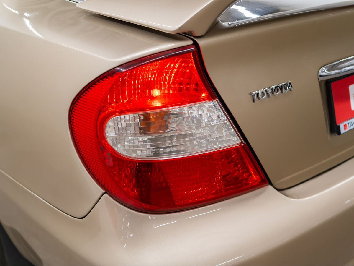 Toyota Camry 2003 - фото автомобиля