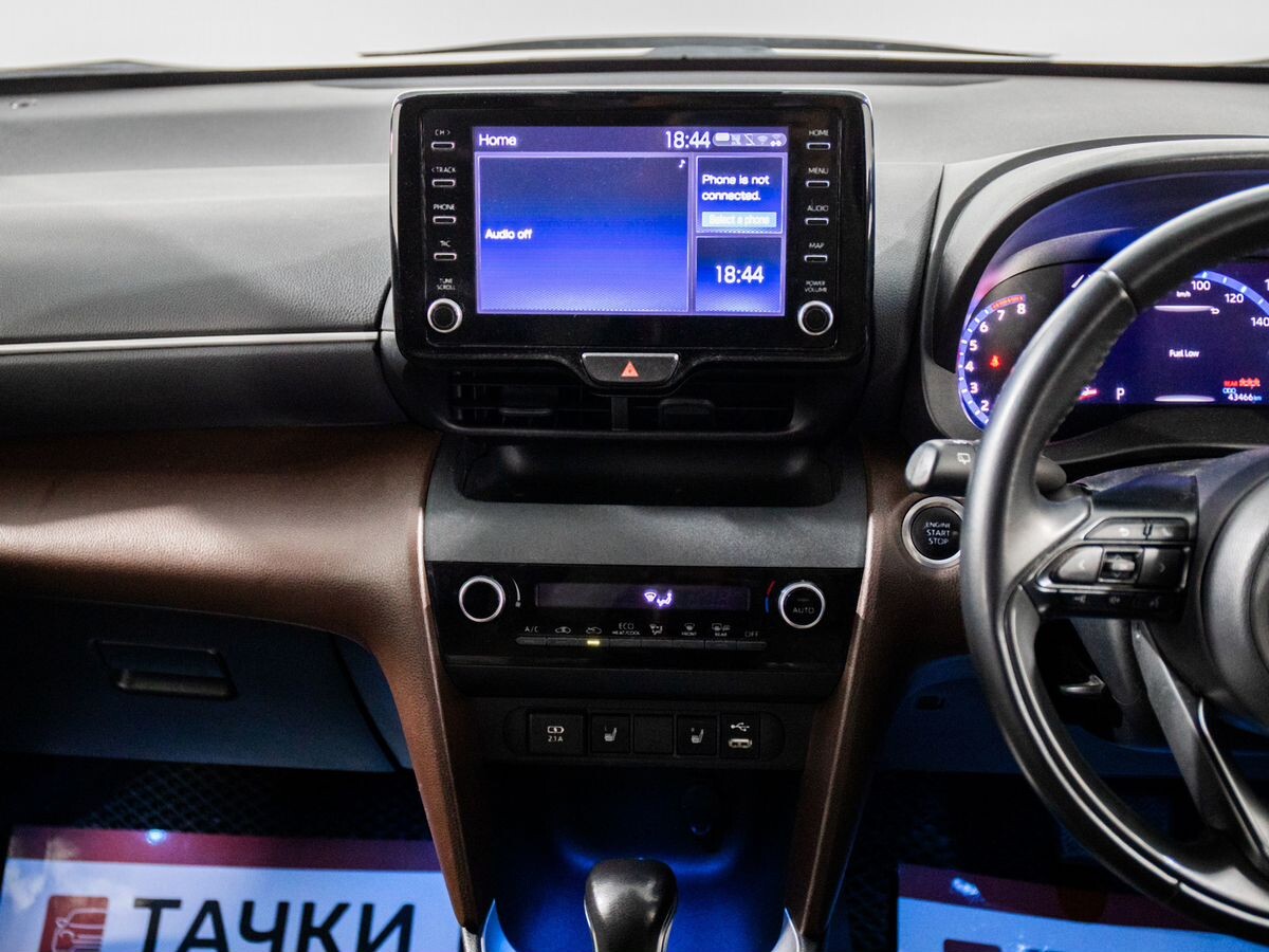Toyota Yaris Cross 2021 - фото автомобиля