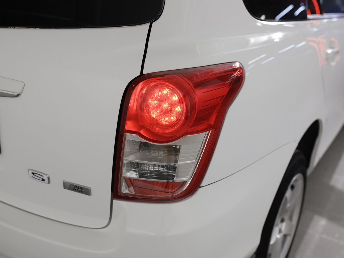 Toyota Corolla 2011 - фото автомобиля