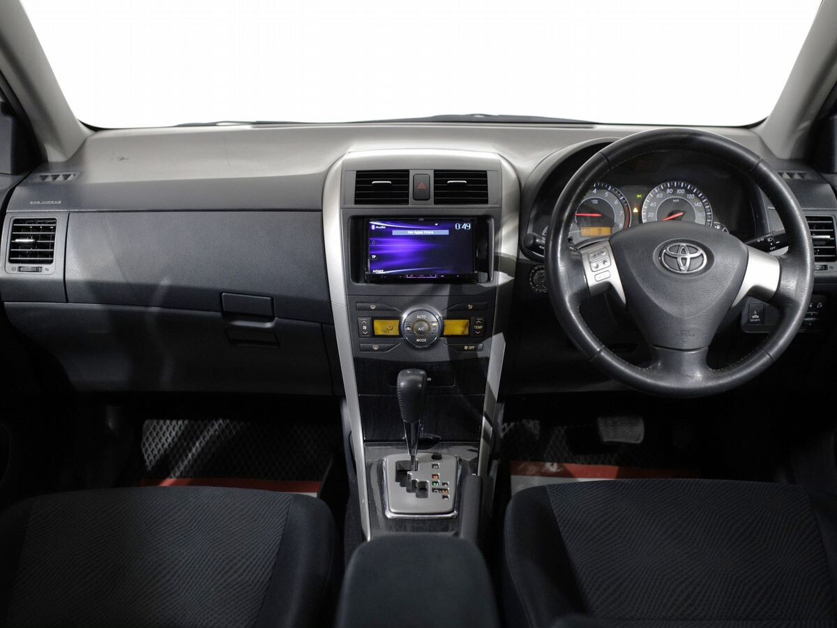 Toyota Corolla 2011 - фото автомобиля