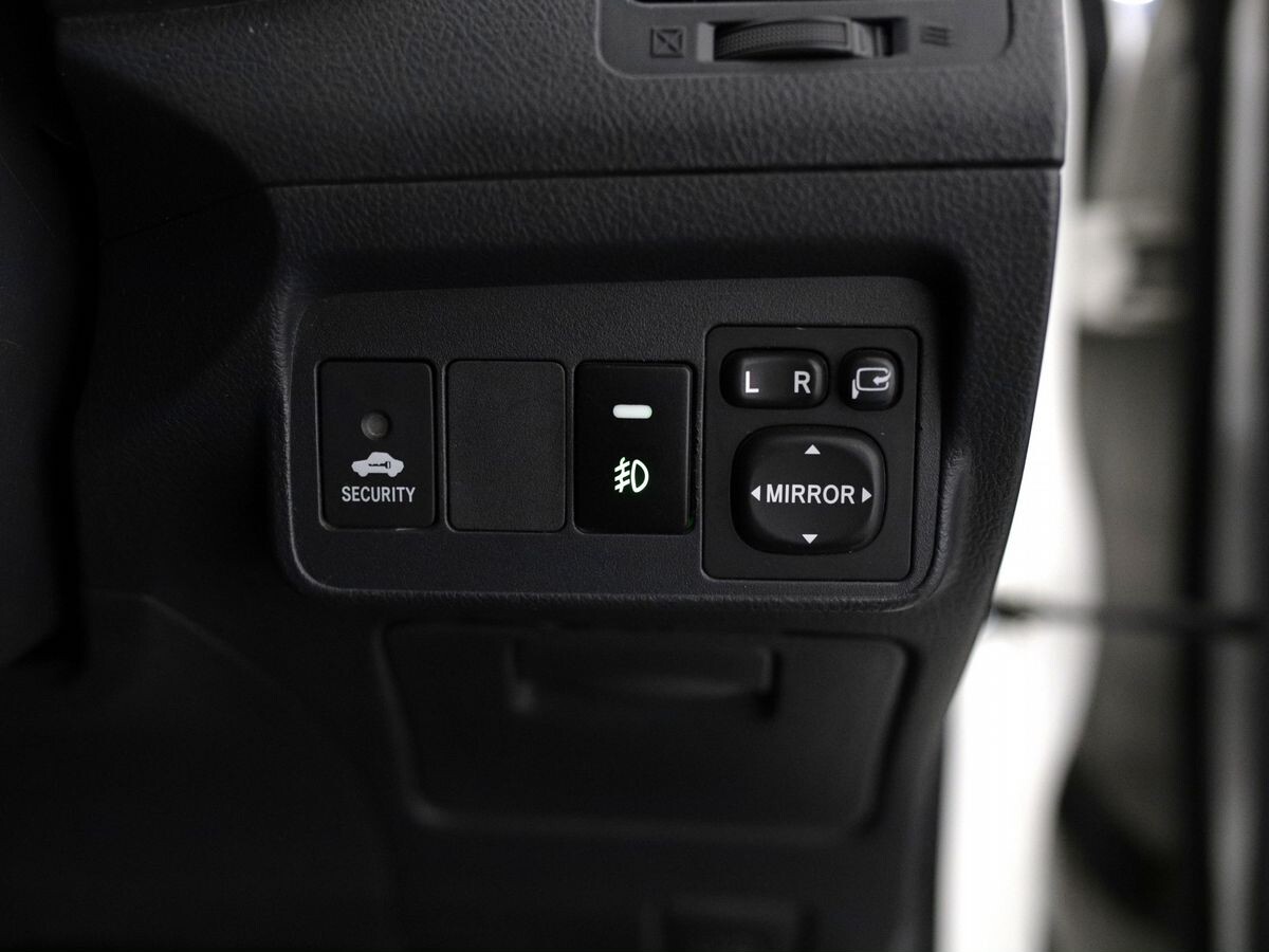 Toyota Corolla 2011 - фото автомобиля