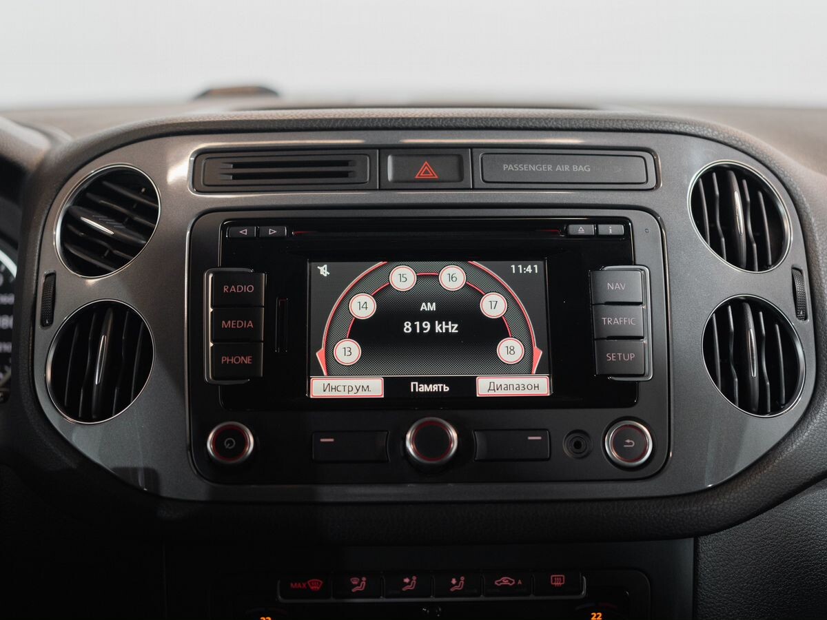 Volkswagen Tiguan 2014 - фото автомобиля