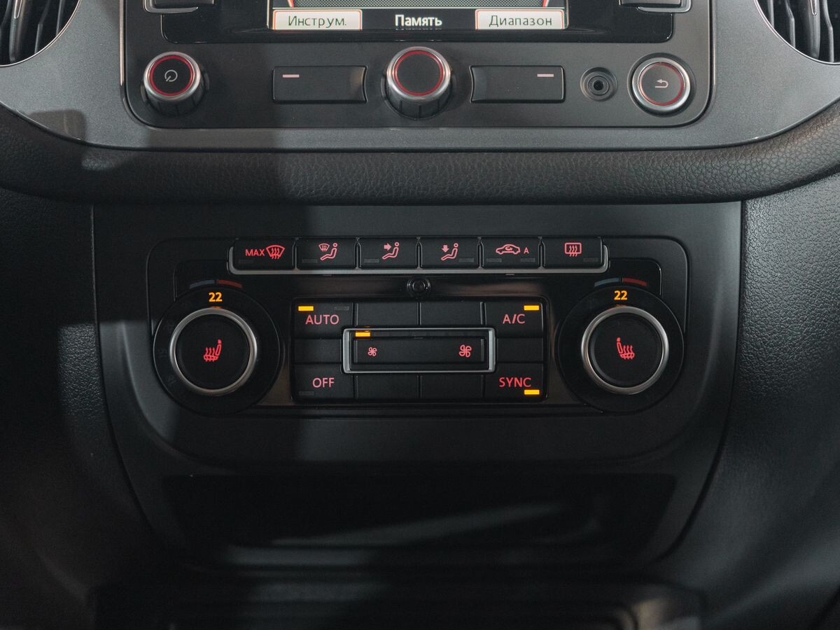 Volkswagen Tiguan 2014 - фото автомобиля