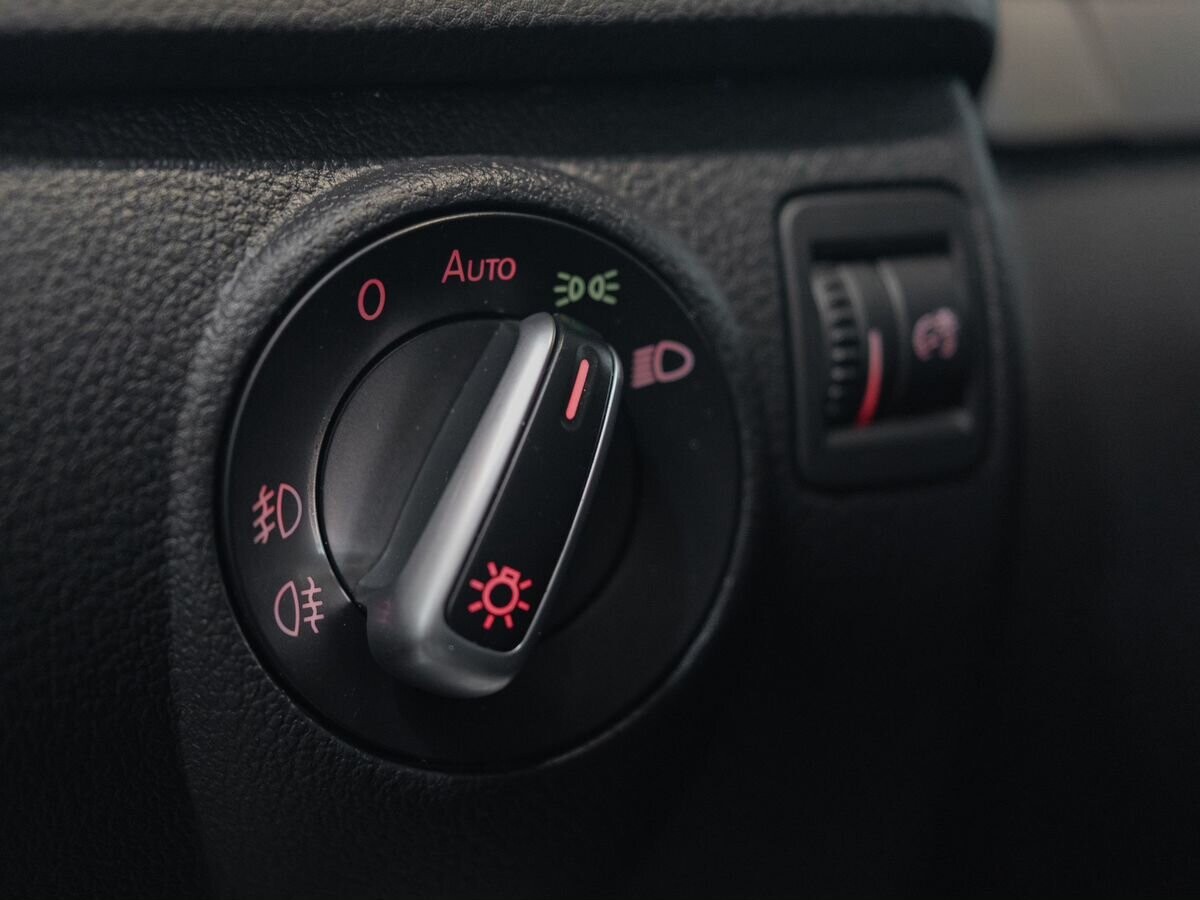 Volkswagen Tiguan 2014 - фото автомобиля