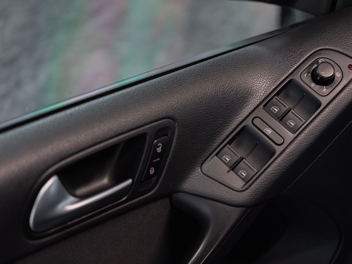 Volkswagen Tiguan 2014 - фото автомобиля