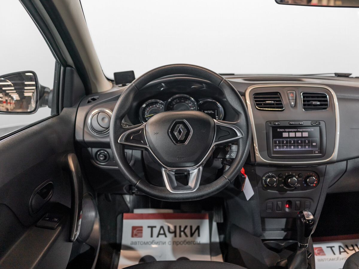 Renault Logan 2019 - фото автомобиля