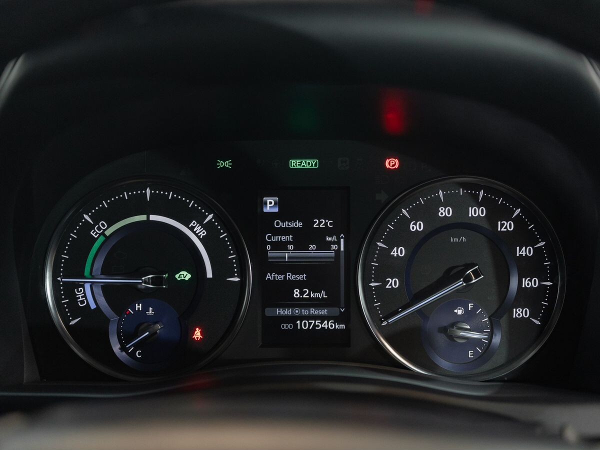 Toyota Alphard 2021 - фото автомобиля