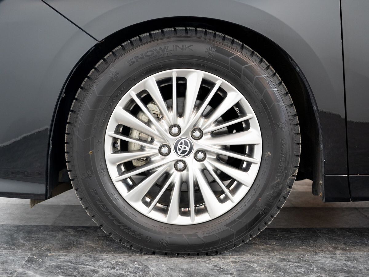 Toyota Alphard 2021 - фото автомобиля