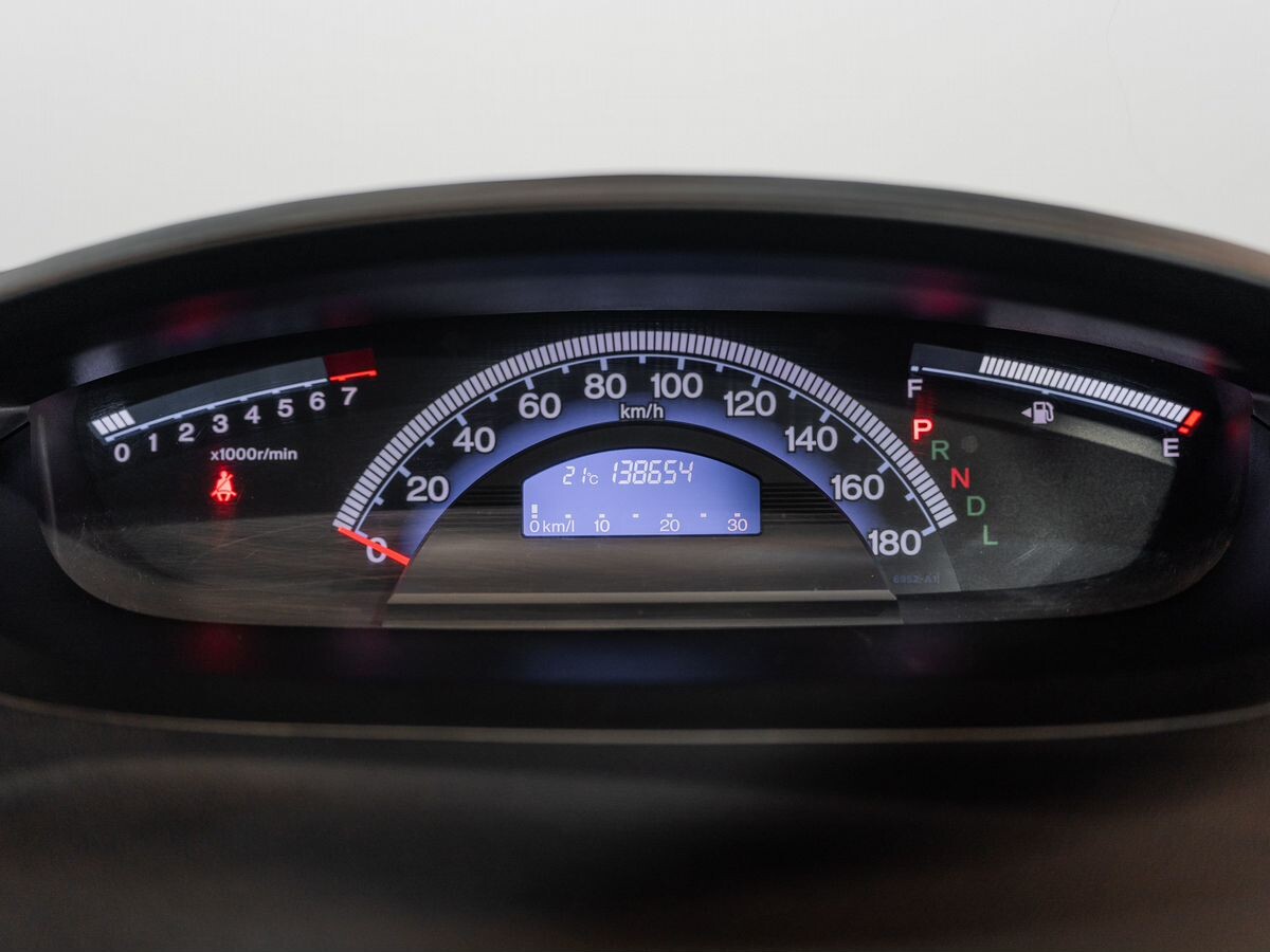 Honda Freed 2011 - фото автомобиля