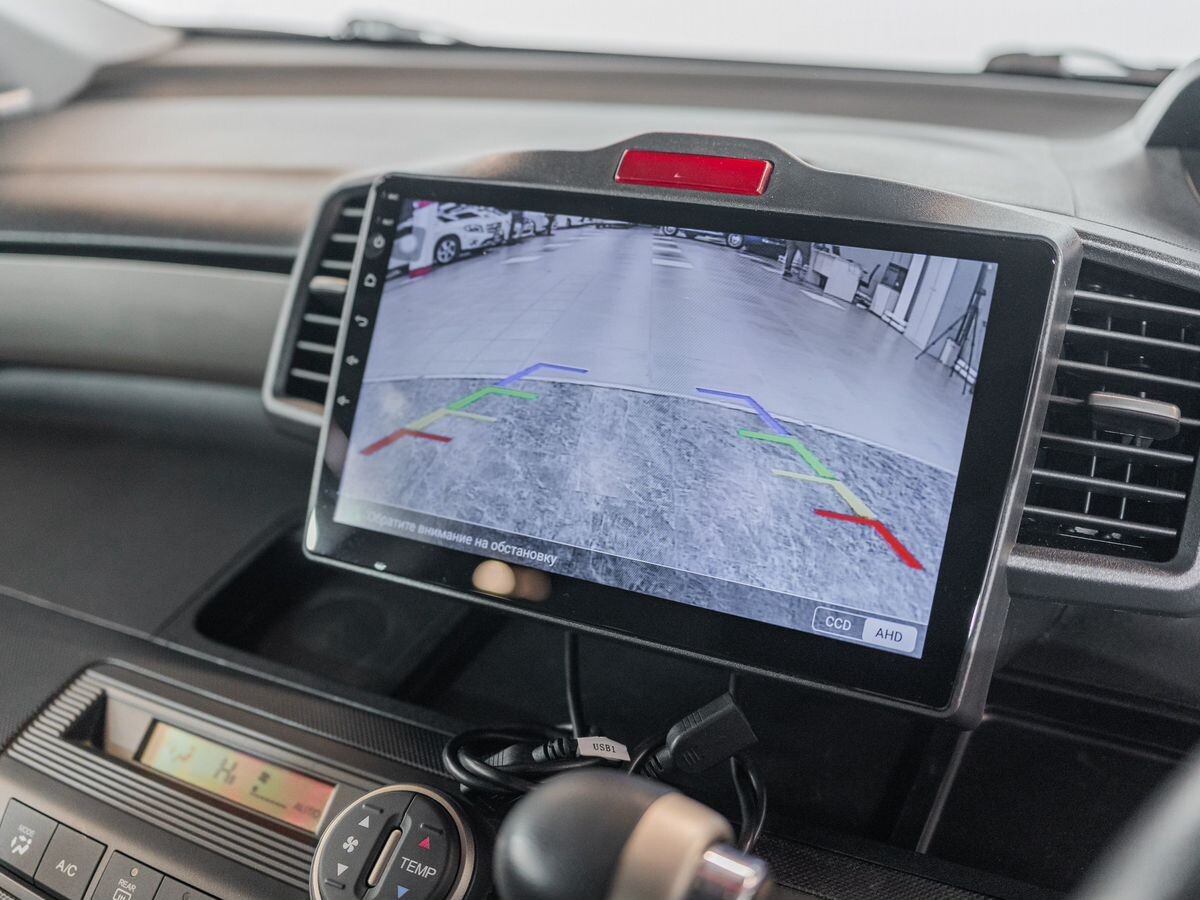 Honda Freed 2011 - фото автомобиля