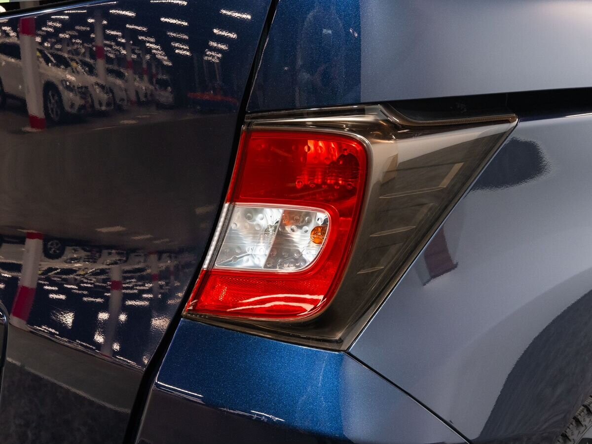 Honda Freed 2011 - фото автомобиля