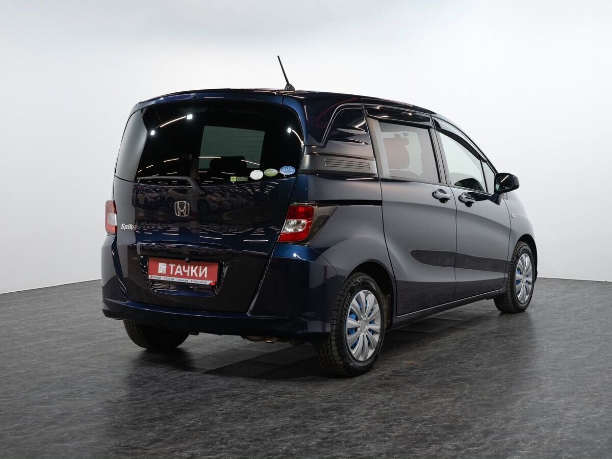 Honda Freed 2011 - фото автомобиля