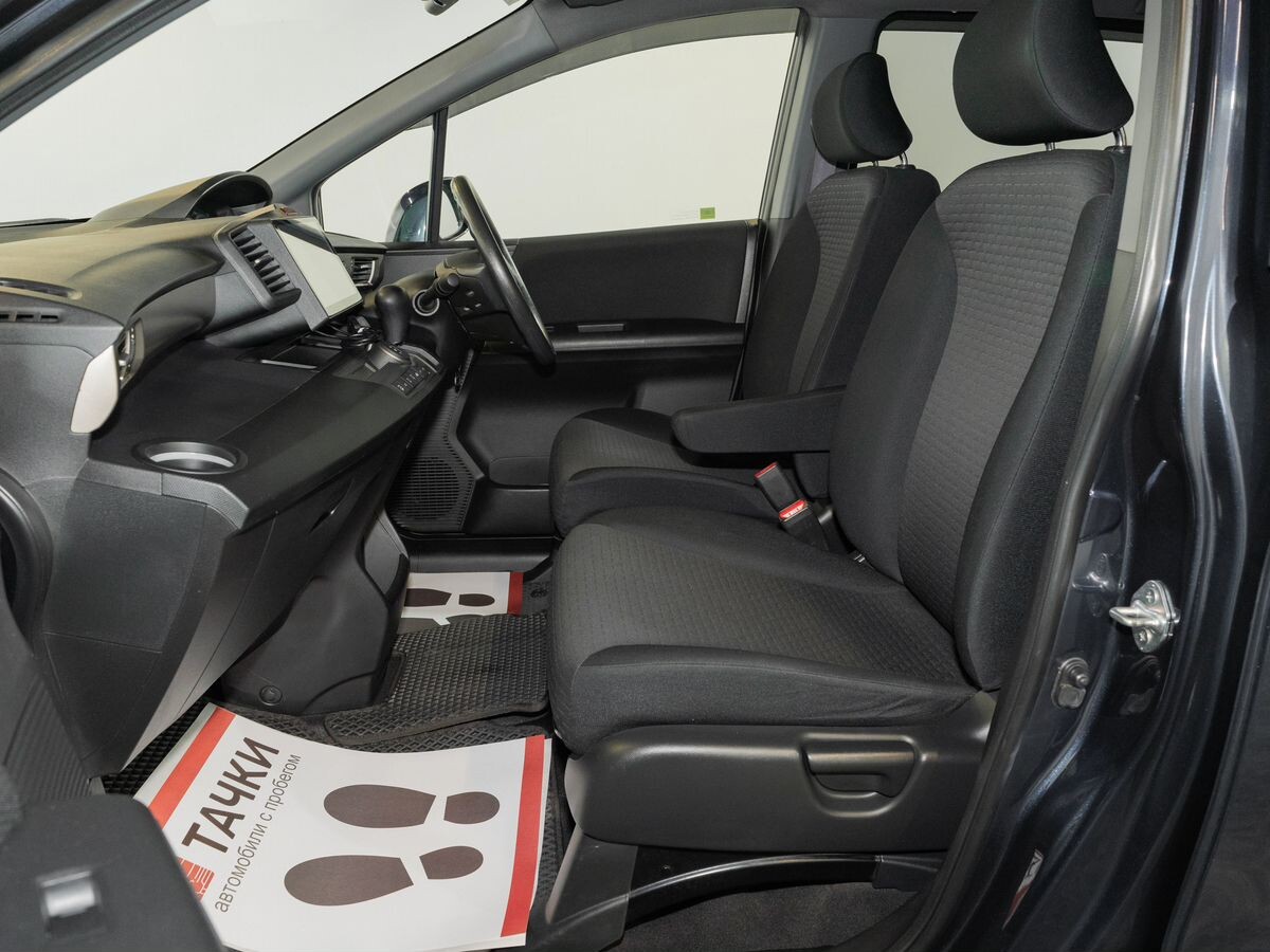 Honda Freed 2011 - фото автомобиля